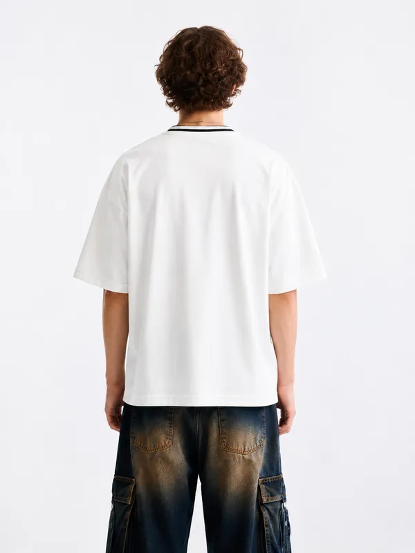 White_Us_Boston_V_Neck_Oversized_T_Shirt