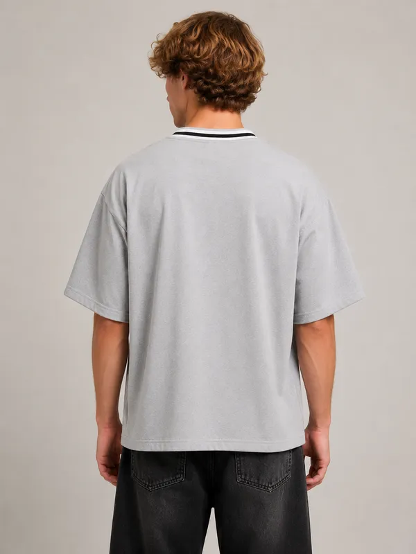 Brooklyn_Ny_V_Neck_T_Shirt_Grey