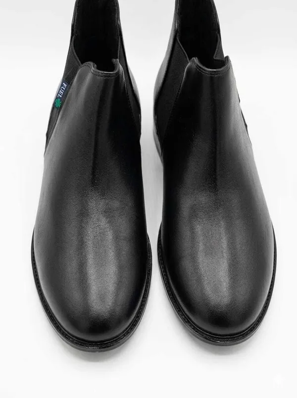 Black_Pu_Leather_Chelsea_Boots_For_Men