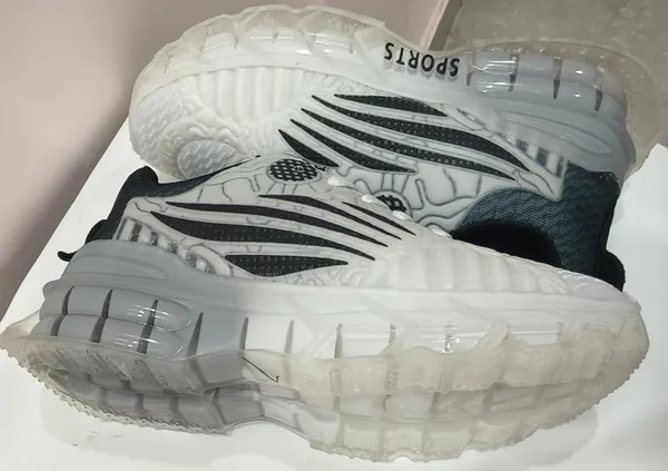 White_Mesh_Chunky_Sole_Sports_Running_Shoes_For_Men