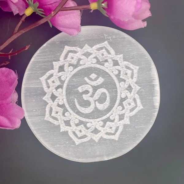 Om_Charging_Selenite_Plate_Round_3_Inch