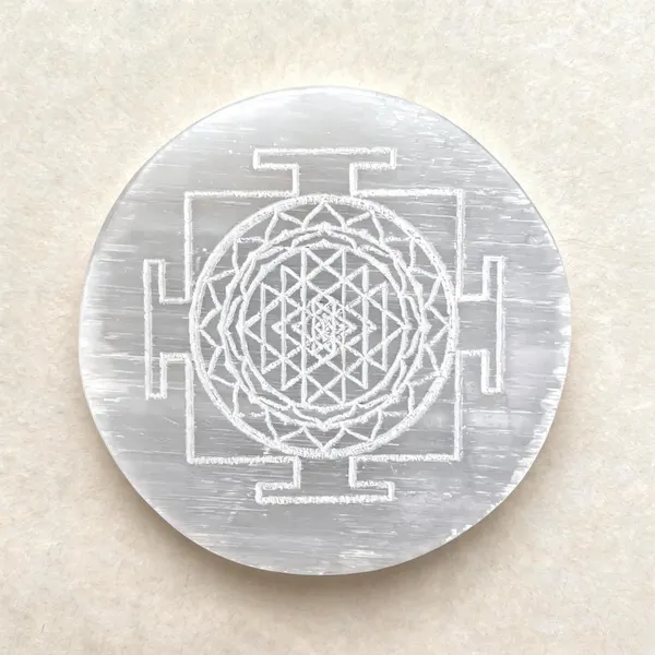 Selenite_Shree_Yantra_Charging_Plate_Round_3_Inch