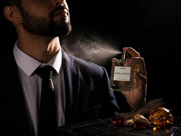Oud_Ispahan_Extrait_De_Perfume