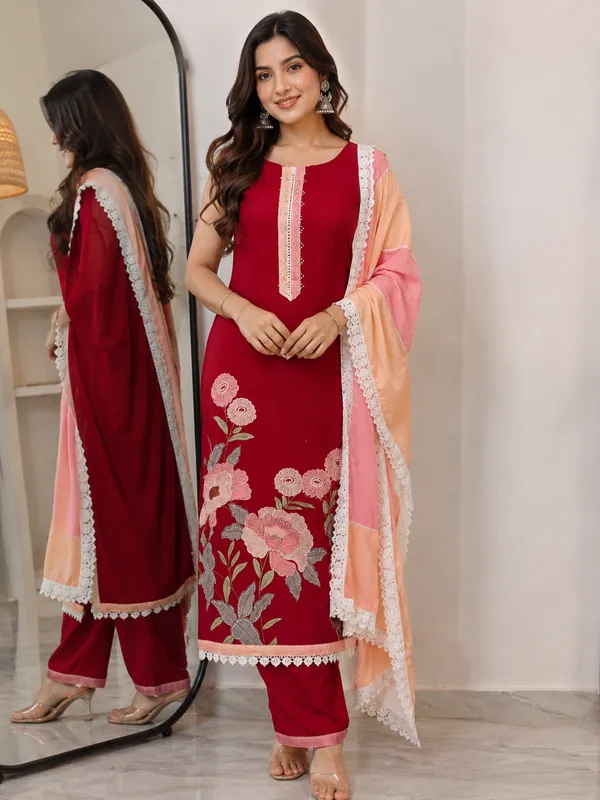 Elegant_Maroon_Floral_Embroidered_Unstitched_Punjabi_Suit_with_Organza_Dupatta
