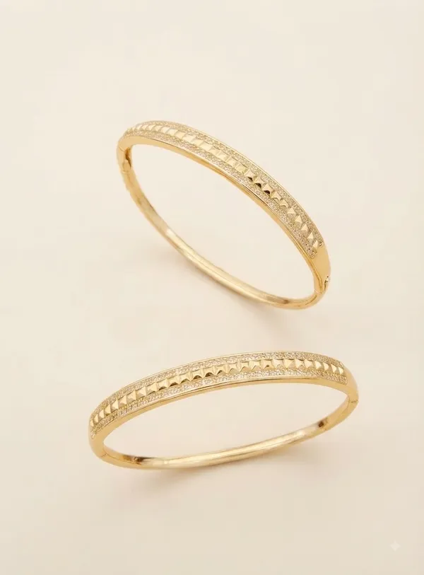 Gold_Steel_Geometric_Textured_Bangle_Bracelet_For_Women