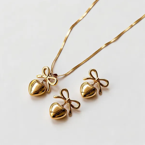 The_Sweetheart_Heritage_Necklace_And_Earrings_Set