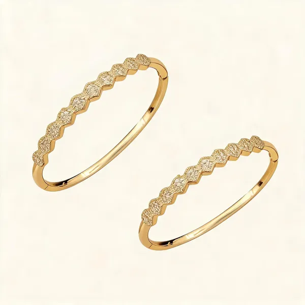 Gold_Tone_Textured_Zigzag__Bracelet_Bangle