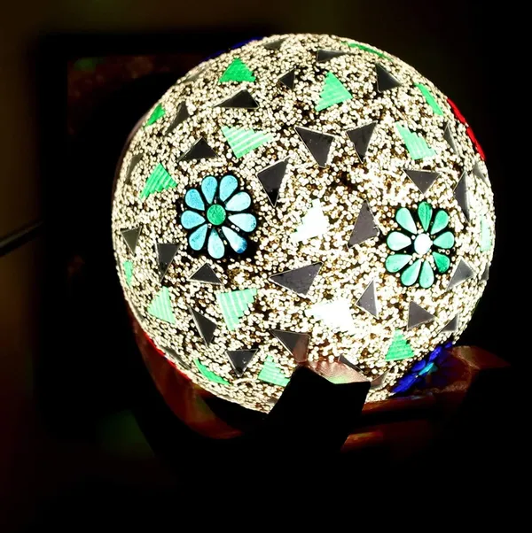 SWIATLO_Wall_Light/Wall_Lamp_to_Décor_Home/Living_Room/Bedroom/Office/Dining/Cafe/Restaurants,_Curve_Step_Flower_Globe,_Cherry_(Pack_of_1,_with_Bulb)