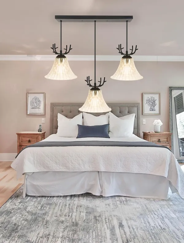 SWIATLO_3D_CURVE_Tapper_Design_Linear_Thaali_Linear_Cluster_Pendant_Light/Cluster_Hanging_Light/Cluster_Ceiling_Light/Three_Pendant_Lamp_to_Décor_Home/Living_Room/Bedroom/Office/Dining/Cafe_(with_Bulb)