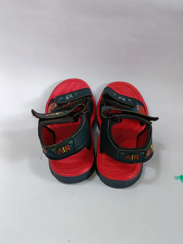Black_And_Red_Synthetic_Velcro_Strap_Sports_Sandals_For_Kids