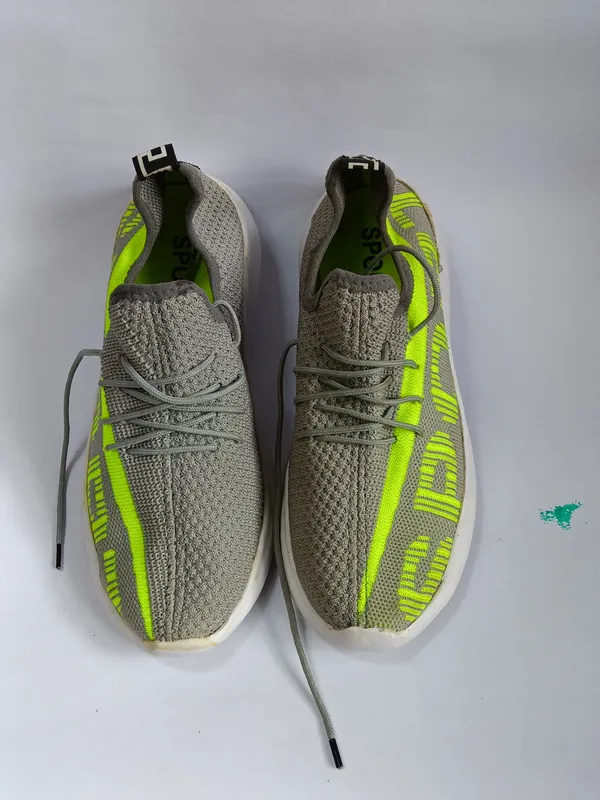Grey_And_Neon_Yellow_Mesh_Lace-Up_Running_Shoes_For_Men