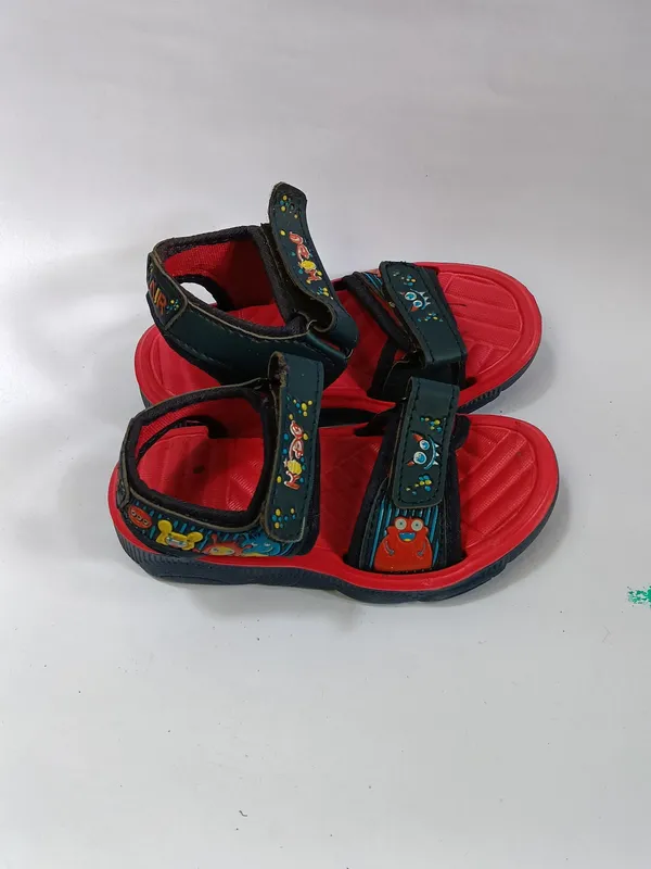 Black_And_Red_Synthetic_Velcro_Strap_Sports_Sandals_For_Kids
