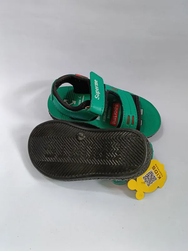 Green_Synthetic_Velcro_Strap_Casual_Sandals_For_Kids