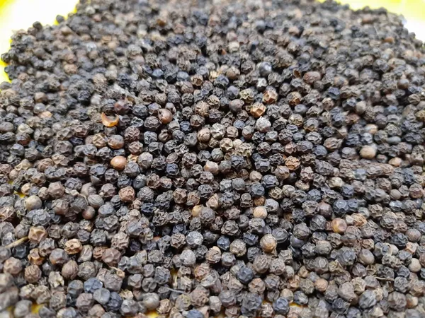 Black-Pepper-Kali-Mirchpiper-Nigrum-Whole-Premium-Quality_-_Pack_Of_4