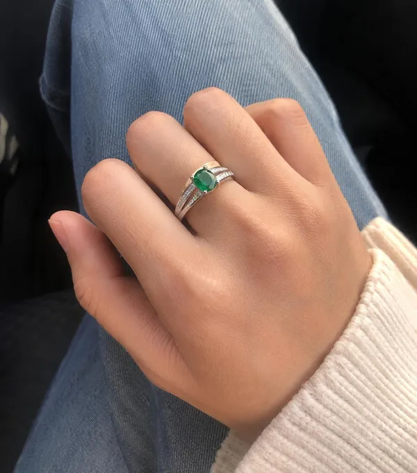 925_Sterling_Silver_Emerald_Green_Stone_Ring_for_Women_–_CZ_Stone_Elegant_Solitaire_Ring