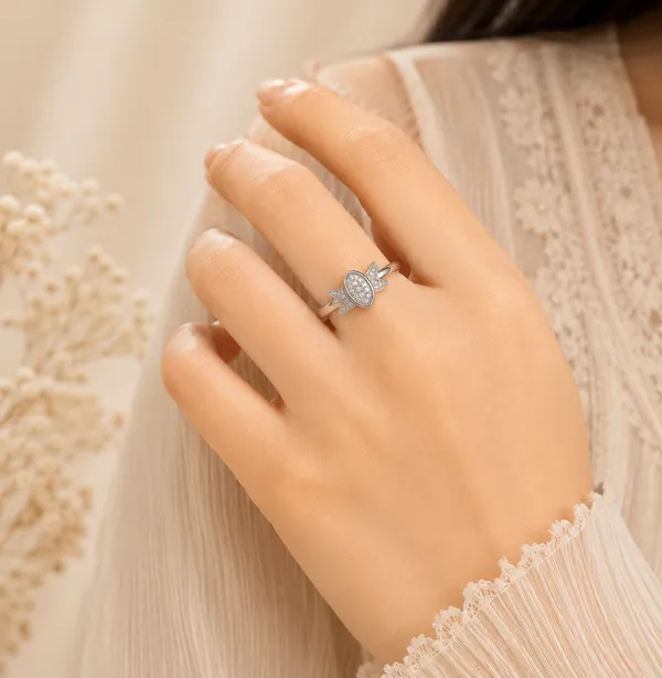 925_Sterling_Silver_Oval_CZ_Ring_for_Women_|_Elegant_Leaf_Design_Statement_Ring