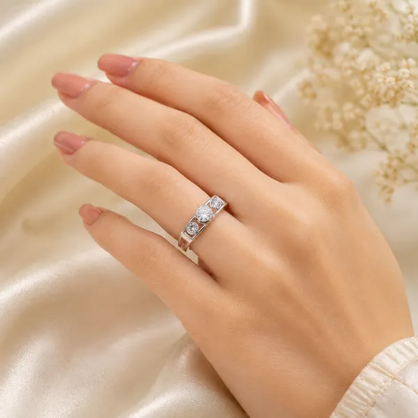 925_Sterling_Silver_Triple_Stone_Ring_for_Women_–_Elegant_CZ_Solitaire_Style_Ring