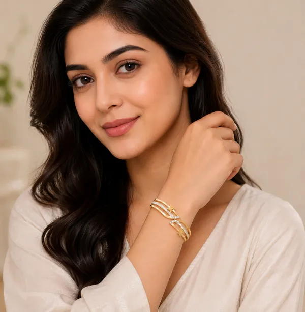 Butterfly_Sparkle_Luxe_Kada_–_1_Gram_Gold_Plated_Bracelet