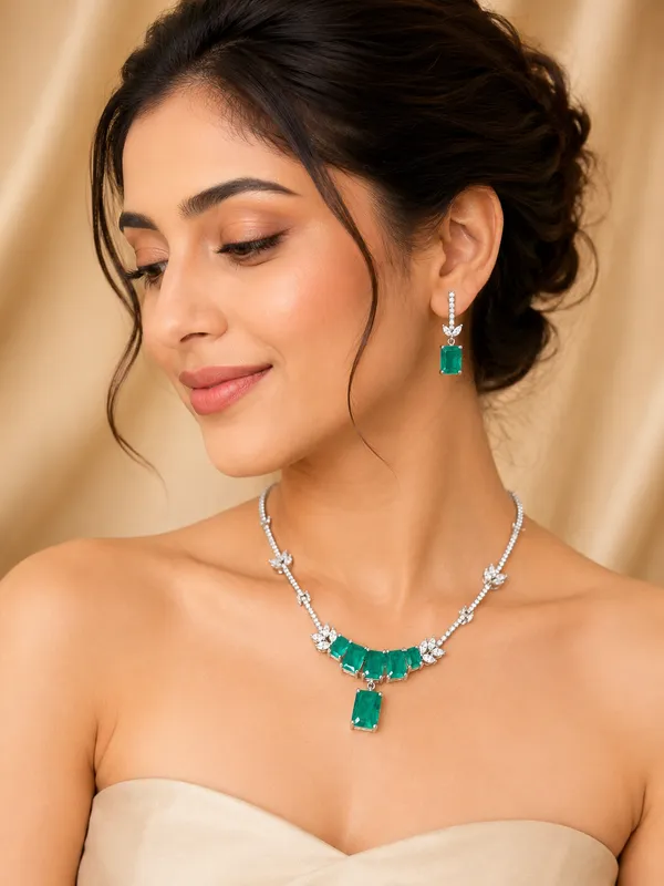 Emerald_Grace_AD_Necklace_Set