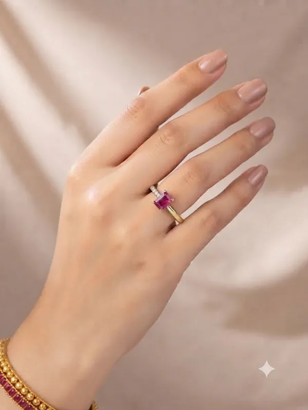 Natural_Diamond_Pink_Tourmaline_Ring_in_Yellow_Gold_–_0.03_Ct_Round_Brilliant_G-H_VS-SI