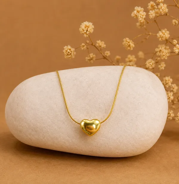 Stainless_Steel_Anti_Tarnish_Gold_Heart_Pendant_Necklace_for_Women_|_Waterproof_Minimalist_Heart_Chain_|_Everyday_Luxury_Jewellery