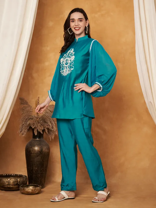 Blue_Cotton_And_Polyester_Balloon_Sleeve_Embroidered_Co-Ord_Set_For_Women