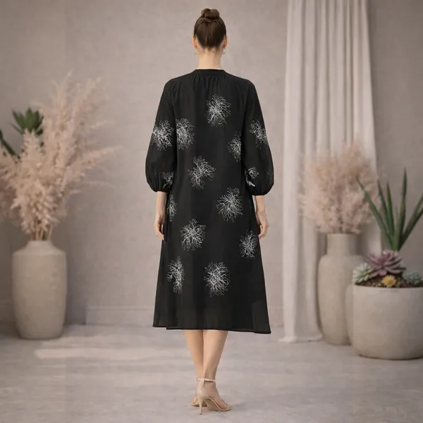 Black_Polyester_Embroidered_Balloon_Sleeve_Maternity_Dress_For_Women