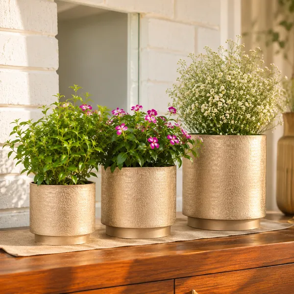 Pack_Of_2_Iron_Cylindrical_Gold_Planter