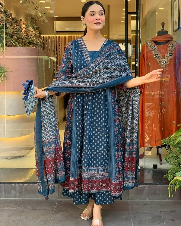 Blue_Cotton_ajrak__Prijnt__Anarkali_With_mul_cotton_Dupatta