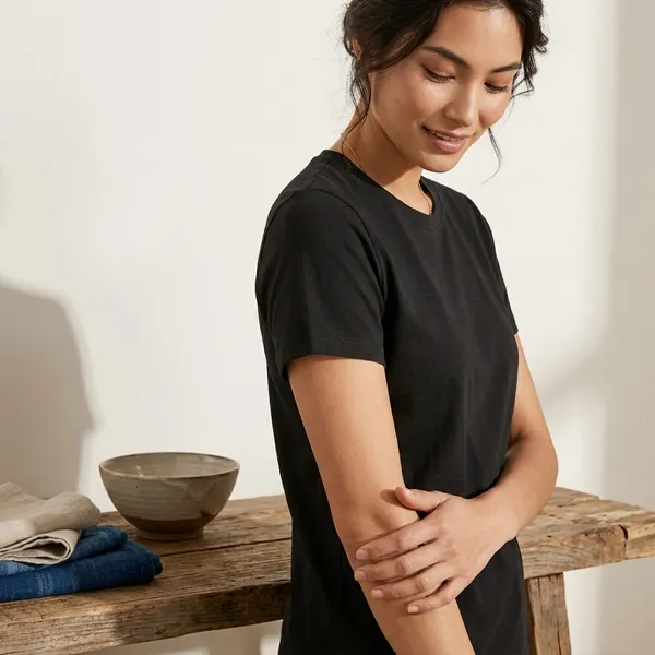 Black_Pure_Cotton_Tshirt_For_Women