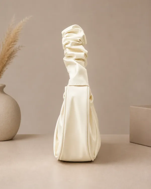 AKAVA_Soft_Cloud_Shape_Handbag_White