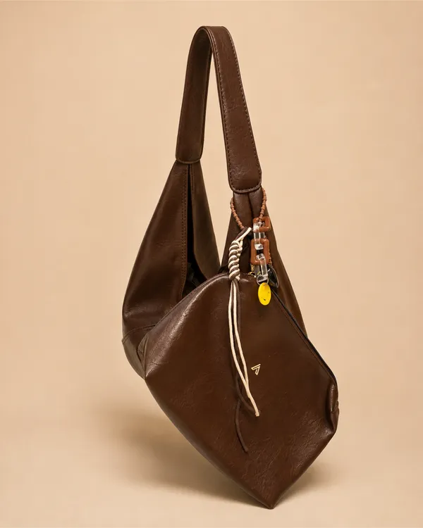 AKAVA_Splicing_Underarm_Bag_with_Pendant