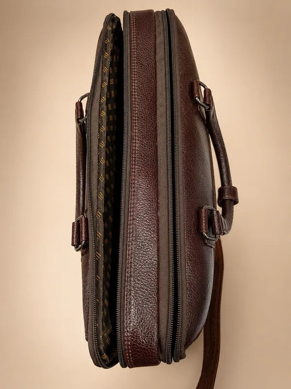 AKAVA_Natural_Leather_Double_Pocket_Executive_Laptop_Bag