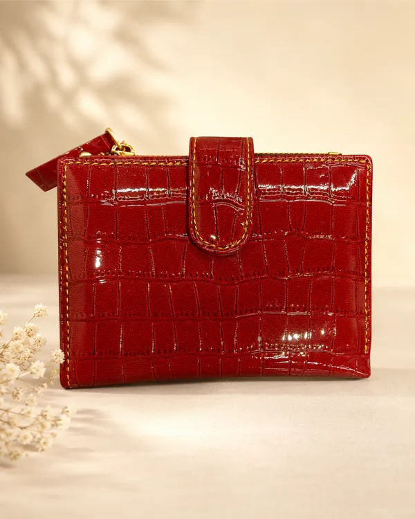 AKAVA_Vegan_Leather_Women's_Glossy_Wallet_with_botton_closure