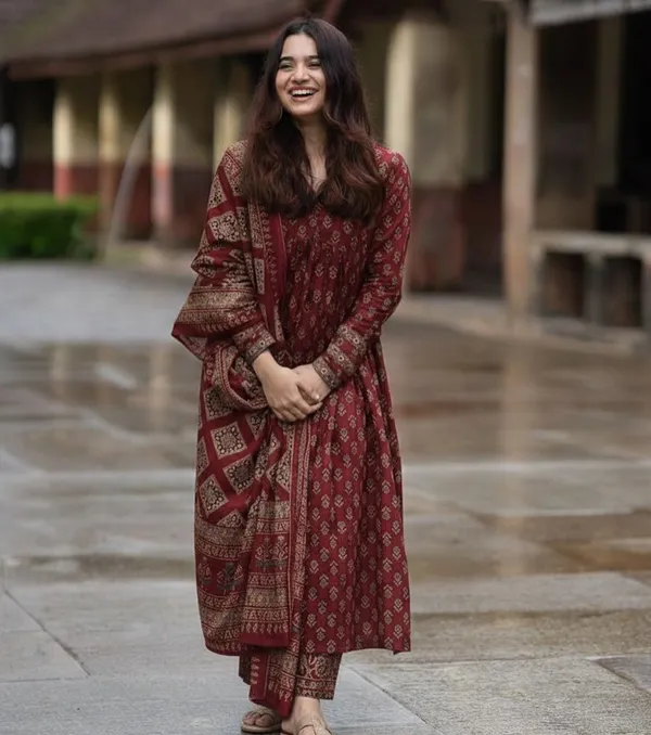 Women_Trendy_Cotton_Maroon_Kurta_With_Pant_and_Dupatta