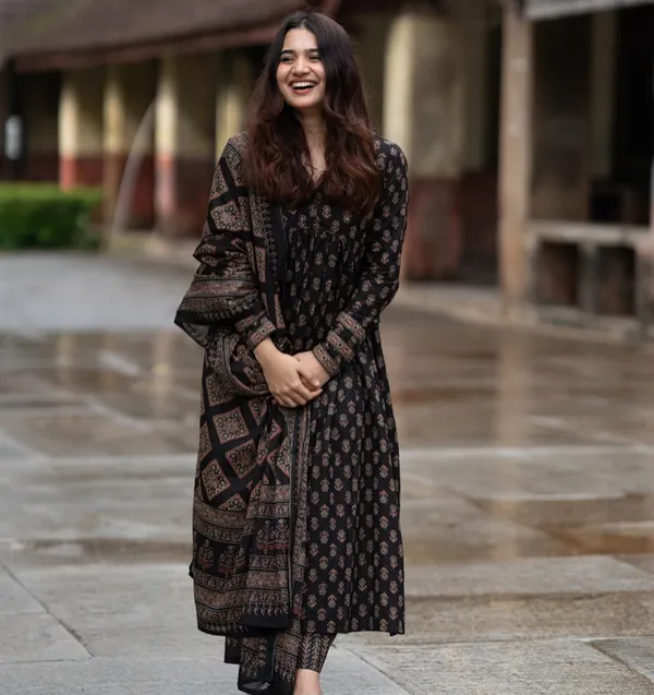 Women_Trendy_Cotton_Black_Kurta_With_Pant_and_Dupatta