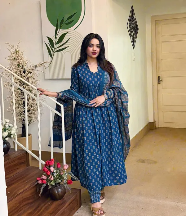 Women_Trendy_Cotton_Blue_Kurta_With_Pant_and_Dupatta