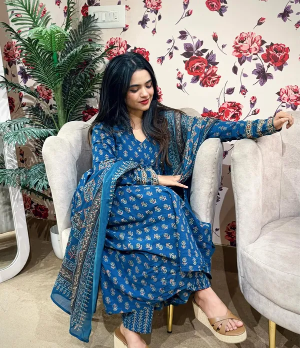 Women_Trendy_Cotton_Blue_Kurta_With_Pant_and_Dupatta