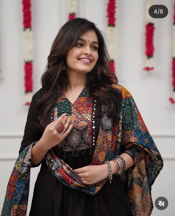 Women_Trendy_Cotton_Black_Kurta_With_Pant_and_Dupatta