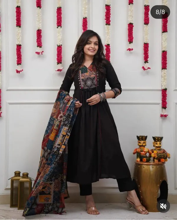 Women_Trendy_Cotton_Black_Kurta_With_Pant_and_Dupatta