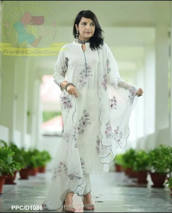 Women_Trendy_Cotton_White_Kurta_With_Pant_and_Dupatta
