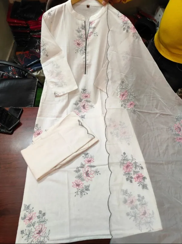 Women_Trendy_Cotton_White_Kurta_With_Pant_and_Dupatta