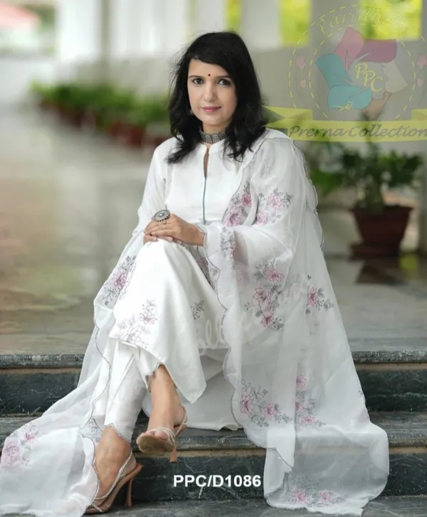 Women_Trendy_Cotton_White_Kurta_With_Pant_and_Dupatta