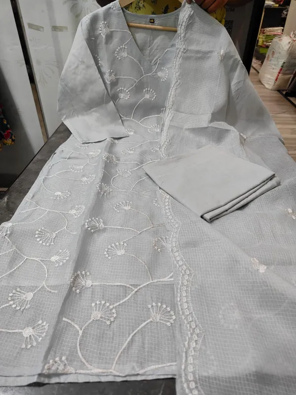 Women_Trendy_Cotton_Grey_Kurta_With_Pant_and_Dupatta