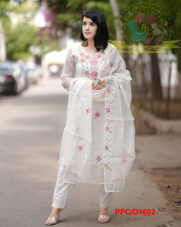 Women_Trendy_Cotton_White_Kurta_With_Pant_and_Dupatta
