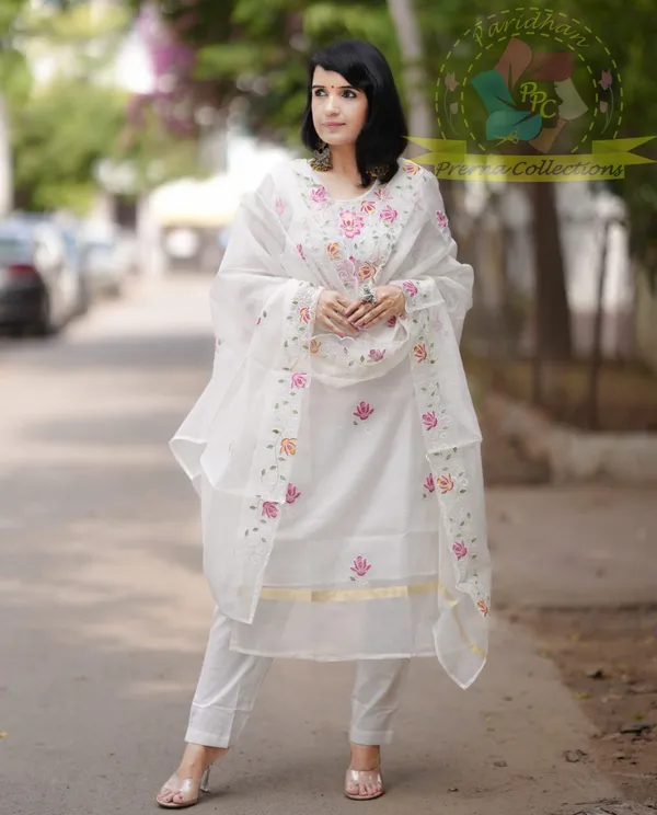 Women_Trendy_Cotton_White_Kurta_With_Pant_and_Dupatta