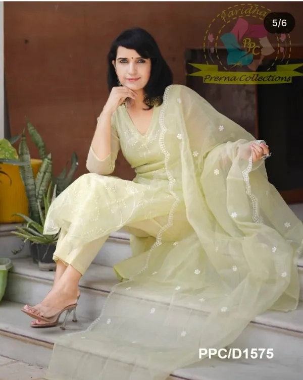 Women_Trendy_Cotton_Yellow_Kurta_With_Pant_and_Dupatta