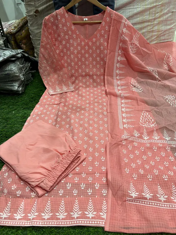 Women_Trendy_Cotton_Orange_Kurta_With_Pant_and_Dupatta