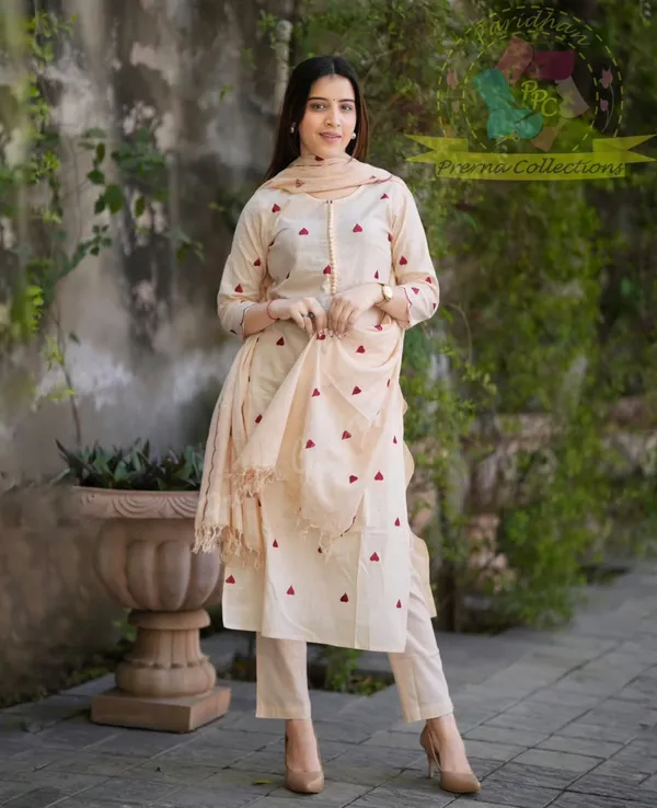 Women_Trendy_Cotton_Cream_Kurta_With_Pant_and_Dupatta