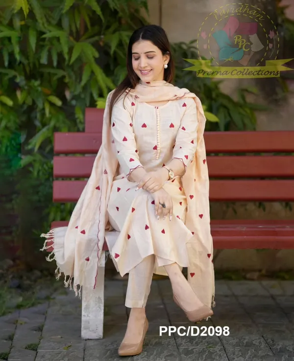 Women_Trendy_Cotton_Cream_Kurta_With_Pant_and_Dupatta